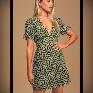 Lulu's Green and Black Floral Dress